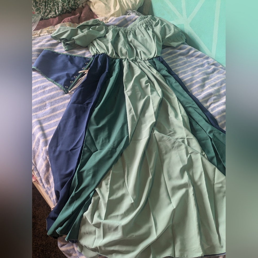 Blue & Green Long Short - Sleeved  Renaissance Dress